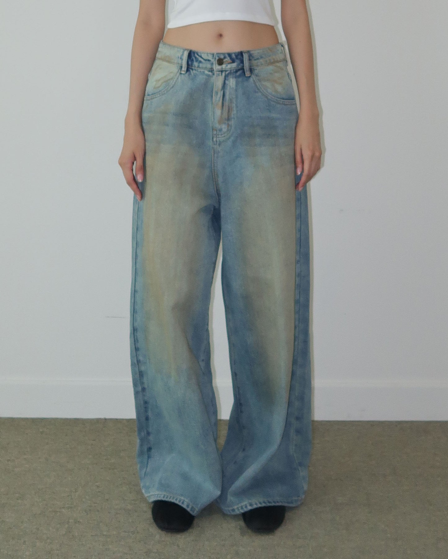 Muddy baggy jeans