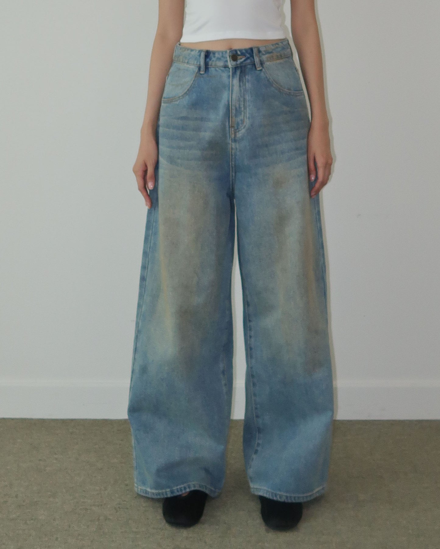 Muddy baggy jeans